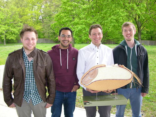 Von links nach rechts: Yannic Martin, Daniel Barthelmeß, Prof. Dr. Steffen Schaal, Dominik Heimberger